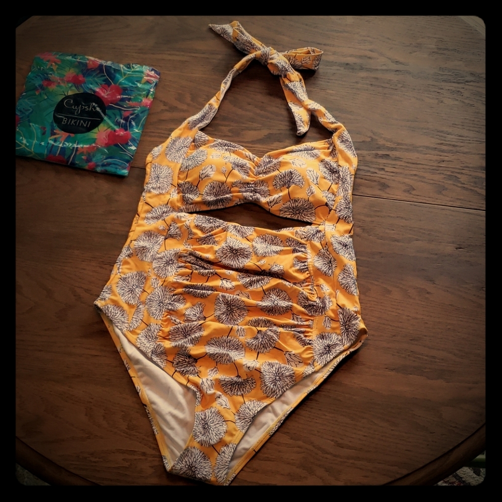 NWOT Floral CupShe One Piece Swimsuit